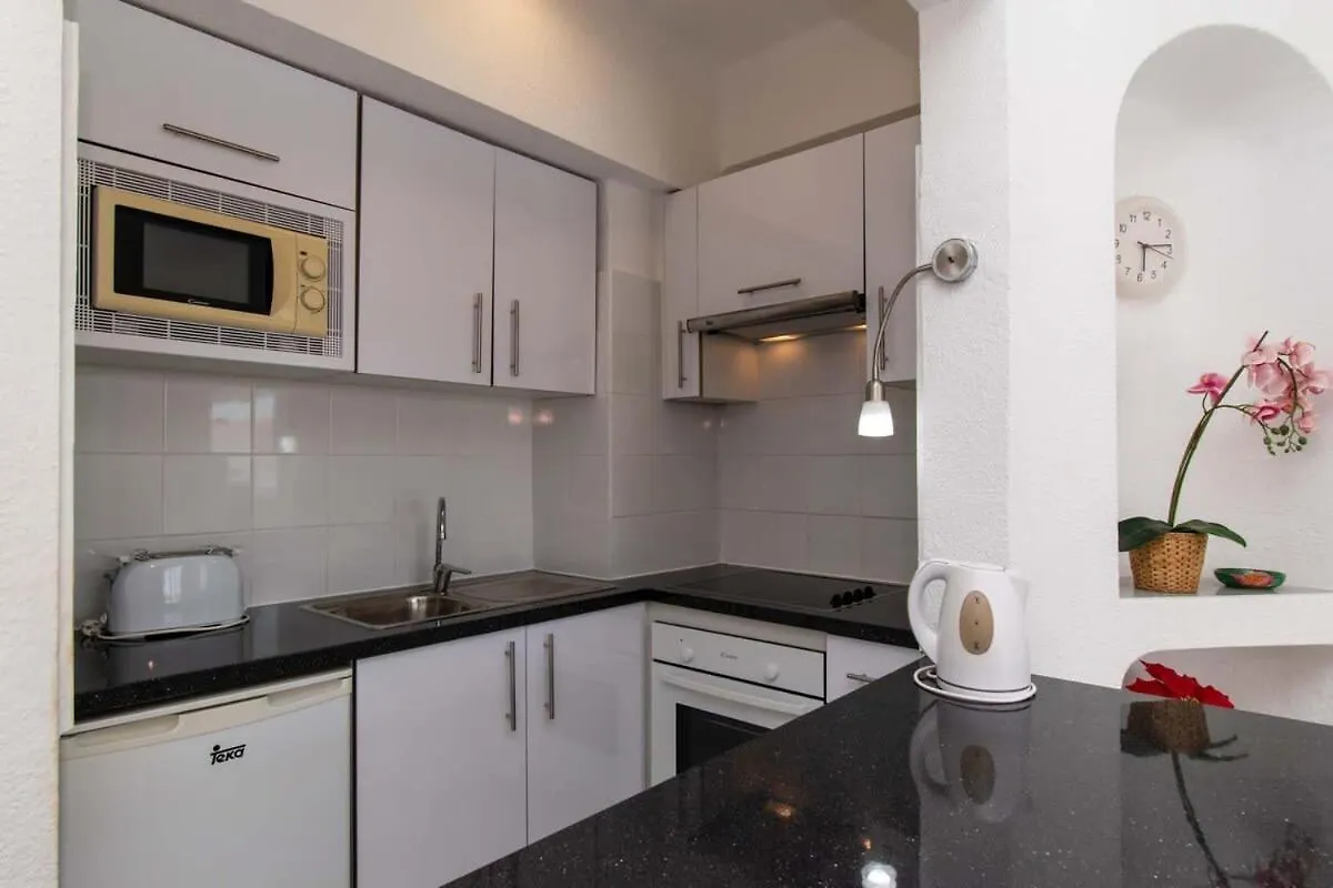 Club Atlantis 35 - One Bed Apartment Costa Adeje